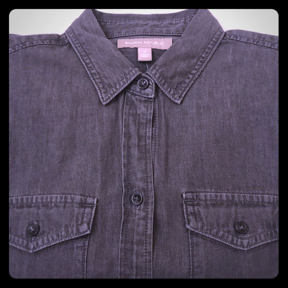 Banana Republic women’s denim jean button down S